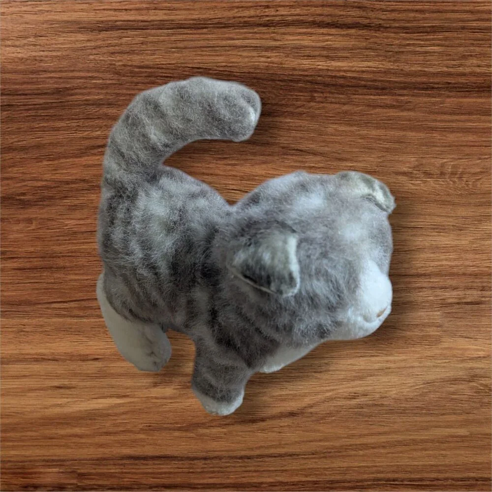 Douglas Cuddle Toys Gray & White Striped‎ Cat Plush Stuffed Animal Realistic 9